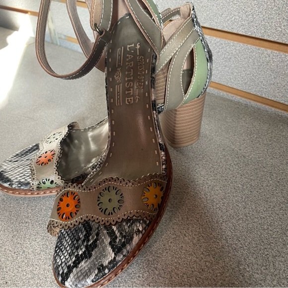 L'Artiste Spring Step Stacked Heel Ankle Strap Heels Sz US 8.5 Eur‎ 39 Snakeskin - Picture 8 of 8
